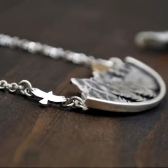 Mountain range full moon silver necklace - Picture 3 of 5